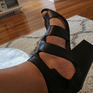 Sandal